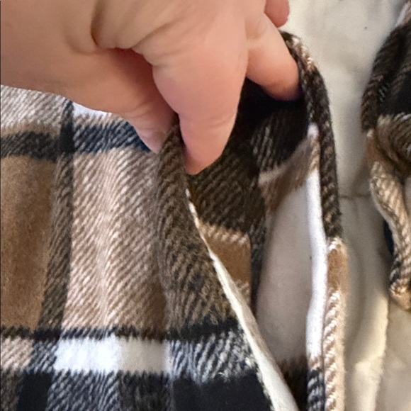 Love In Faith Plaid Button Down Shacket Size XL - Picture 10 of 11